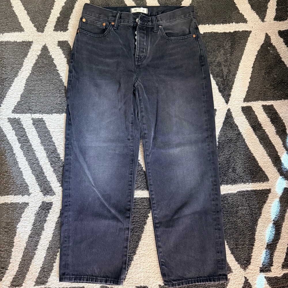 Madewell Women’s Low-Slung Straight Leg Jeans.